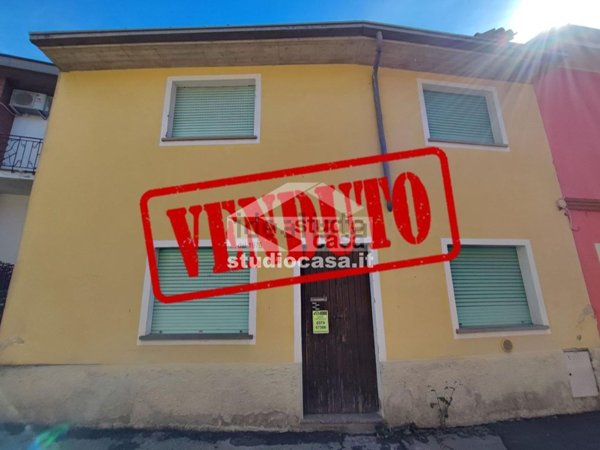 casa indipendente in vendita a Castelleone