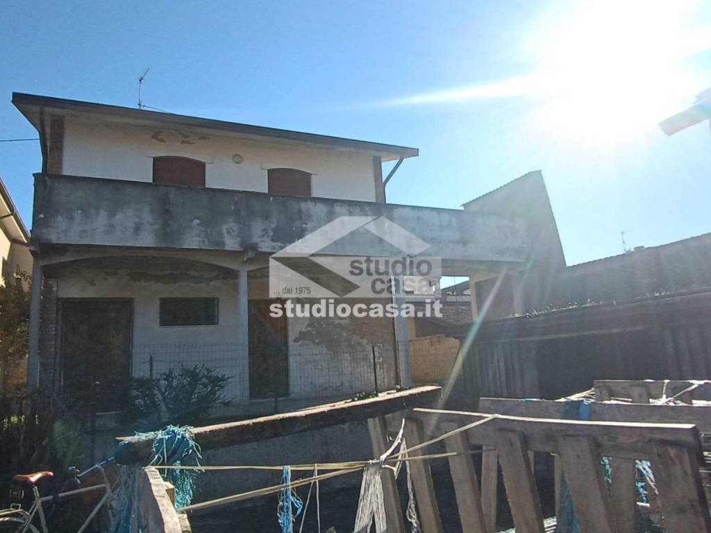 casa indipendente in vendita a Castelleone