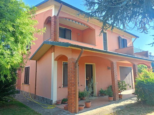 casa indipendente in vendita a Castelleone in zona San Latino