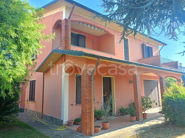 casa indipendente in vendita a Castelleone