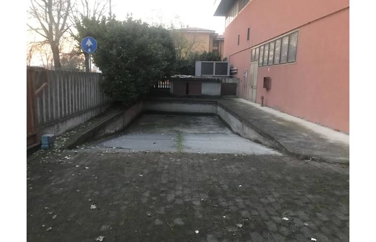 locale commerciale in vendita a Castelleone