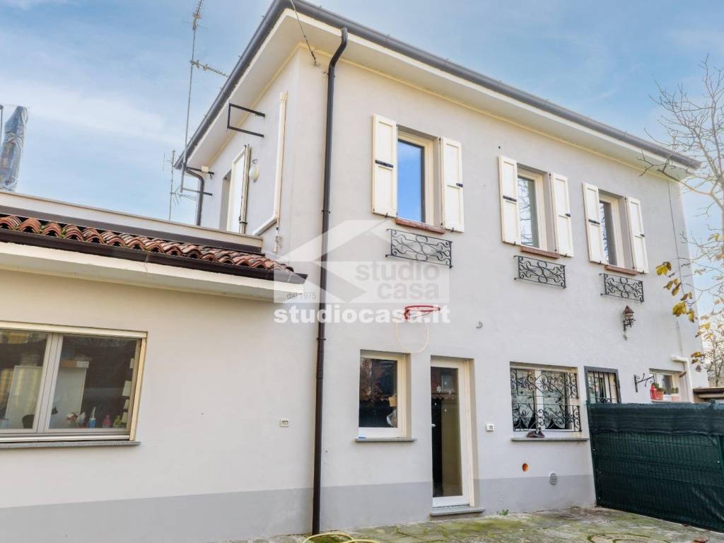 casa indipendente in vendita a Castelleone