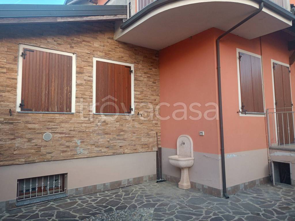 casa indipendente in vendita a Castelleone