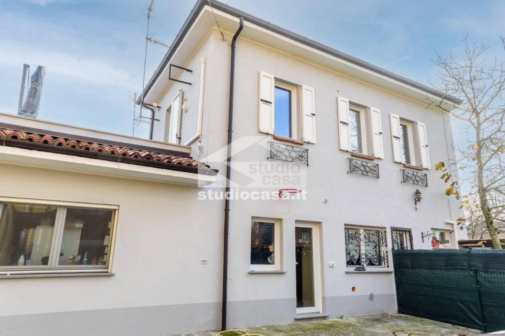 casa indipendente in vendita a Castelleone