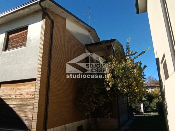 casa indipendente in vendita a Castelleone