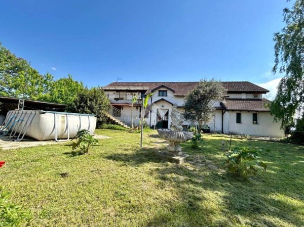 casa indipendente in vendita a Castelleone in zona Pradazzo