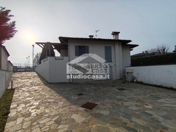 casa indipendente in vendita a Castelleone