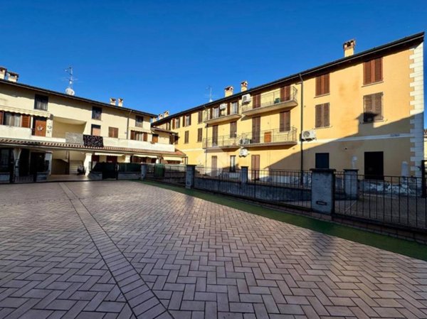 appartamento in vendita a Castelleone in zona Cortellona