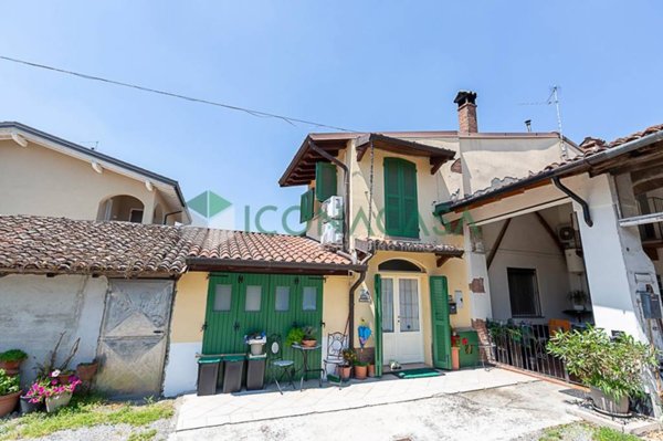 appartamento in vendita a Castelleone in zona Cortellona