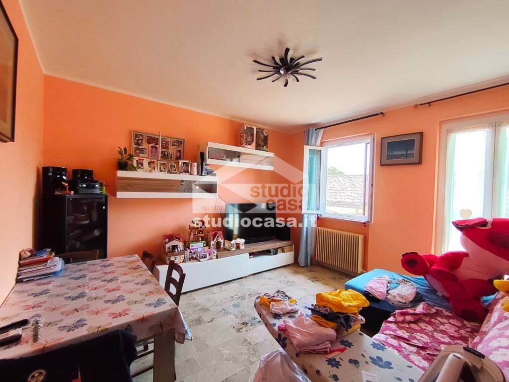 appartamento in vendita a Castelleone in zona Cortellona