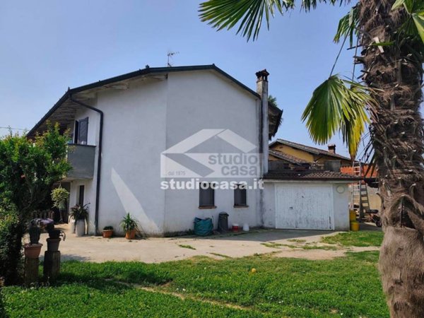 casa indipendente in vendita a Castelleone