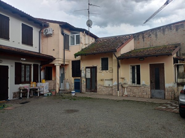 casa indipendente in vendita a Castelleone