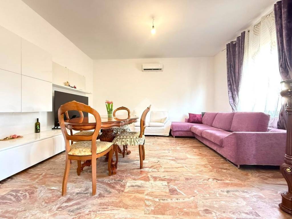 casa indipendente in vendita a Castelleone