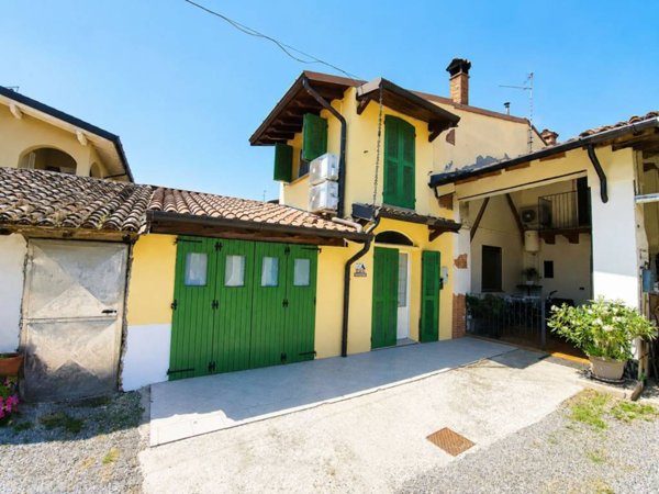 appartamento in vendita a Castelleone in zona Cortellona