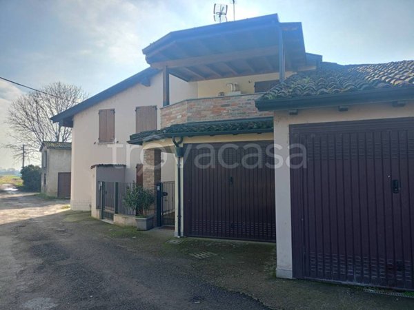 casa indipendente in vendita a Castelleone in zona Pellegra