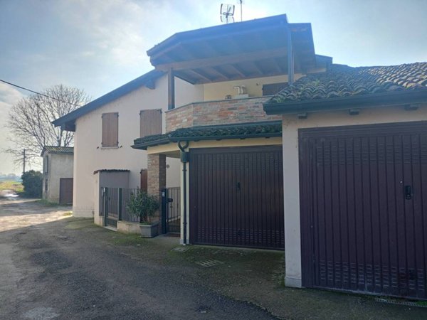 casa indipendente in vendita a Castelleone in zona Pellegra
