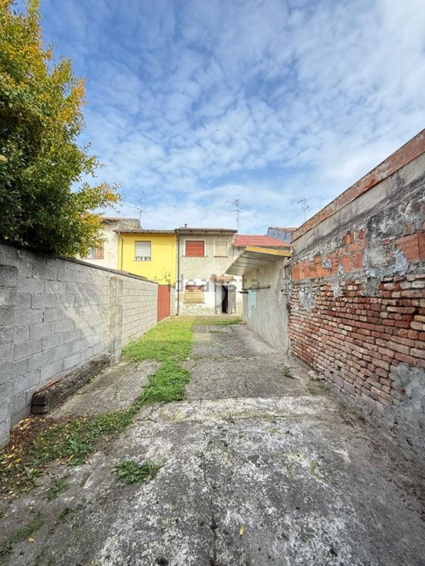 casa indipendente in vendita a Castelleone