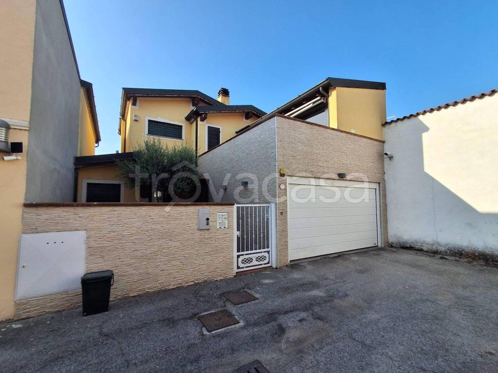 casa indipendente in vendita a Castelleone