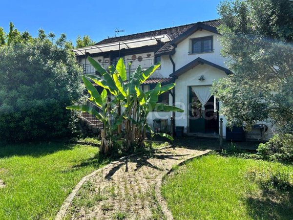 casa indipendente in vendita a Castelleone