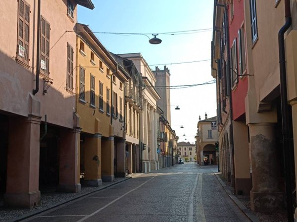 negozio in vendita a Castelleone