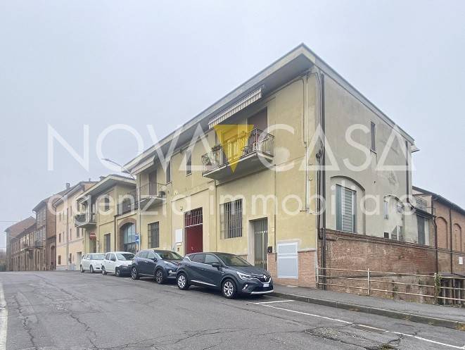 locale commerciale in vendita a Castelleone