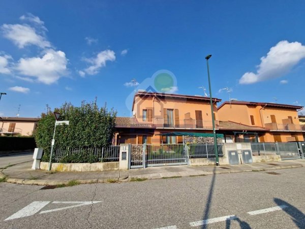 casa indipendente in vendita a Castelverde in zona Costa Sant'Abramo