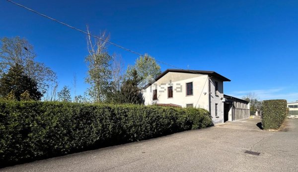 ufficio in vendita a Castelverde