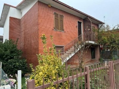 casa indipendente in vendita a Castelverde