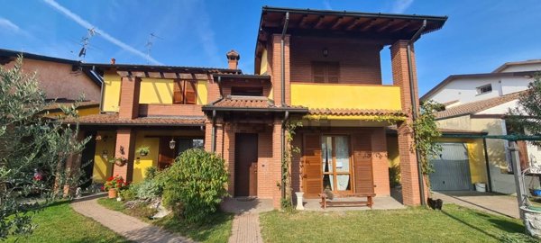 casa indipendente in vendita a Castelverde in zona Costa Sant'Abramo