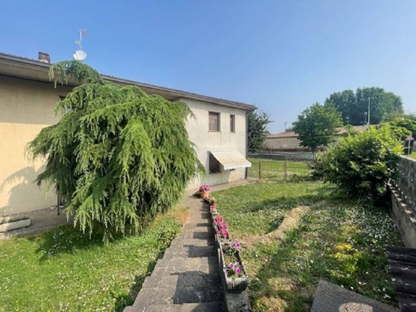 casa indipendente in vendita a Castelverde in zona Costa Sant'Abramo