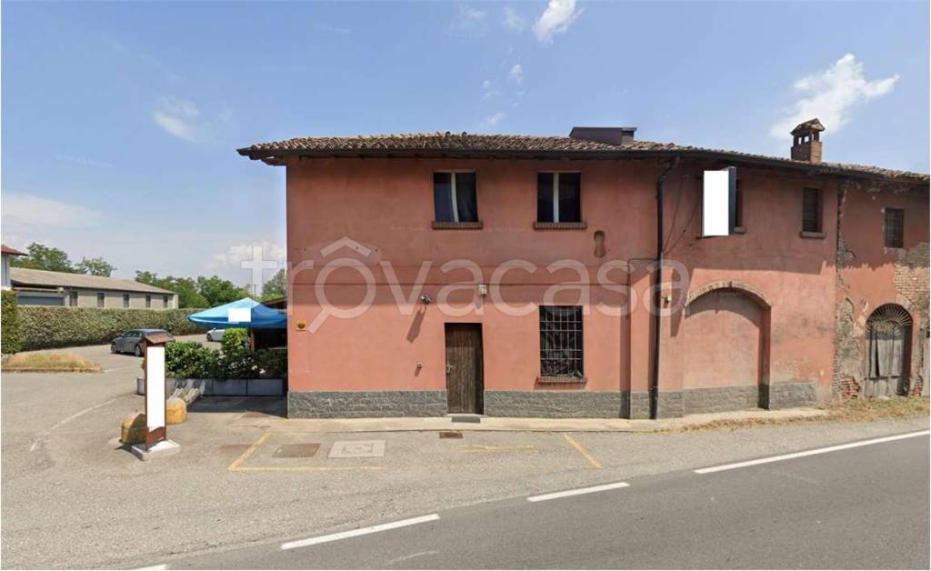 negozio in vendita a Castelverde