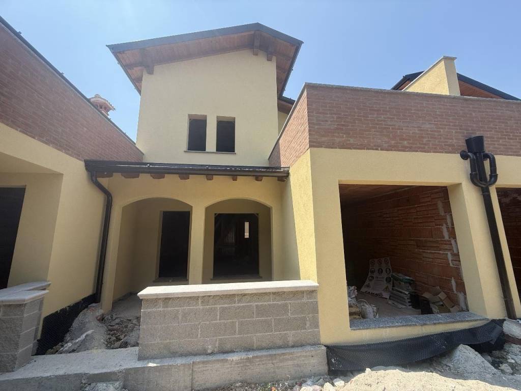 casa indipendente in vendita a Castelverde in zona Costa Sant'Abramo
