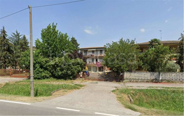 negozio in vendita a Castelverde