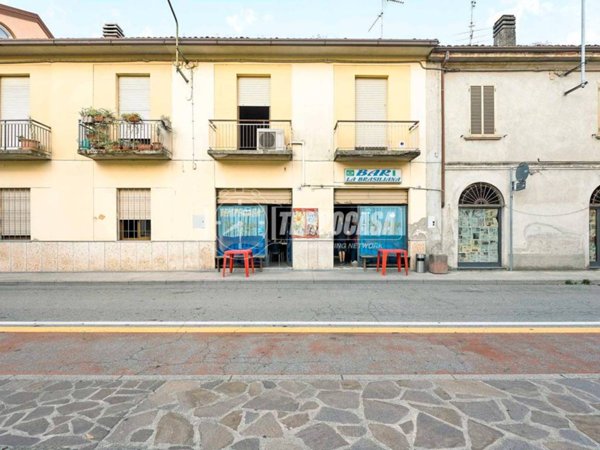 negozio in vendita a Castelverde