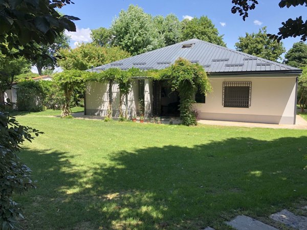 casa indipendente in vendita a Castelverde