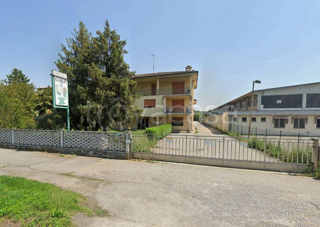 terreno edificabile in vendita a Castelverde