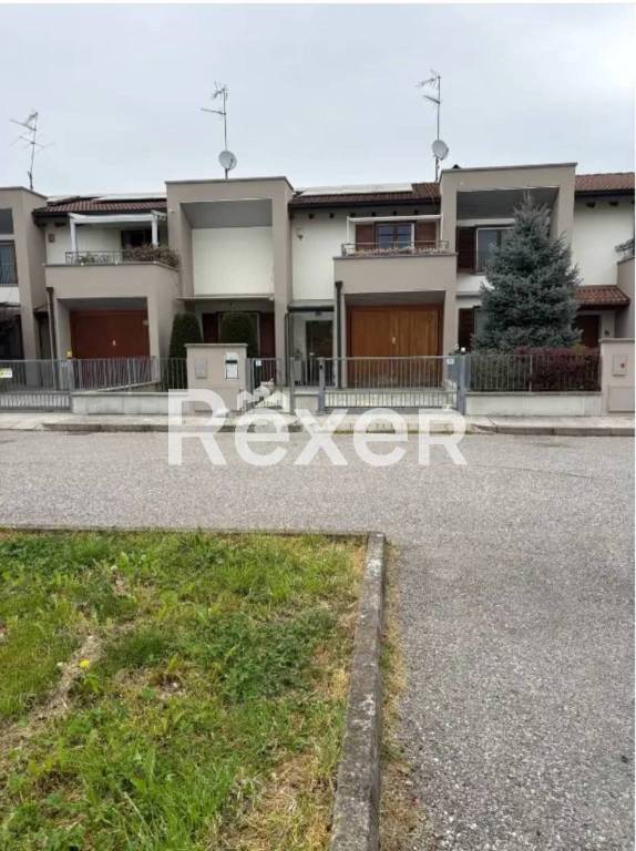 casa indipendente in vendita a Castelverde in zona Costa Sant'Abramo