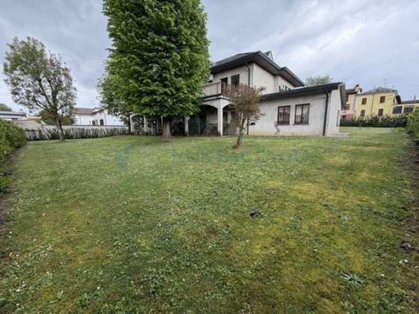 casa indipendente in vendita a Castelverde in zona Costa Sant'Abramo