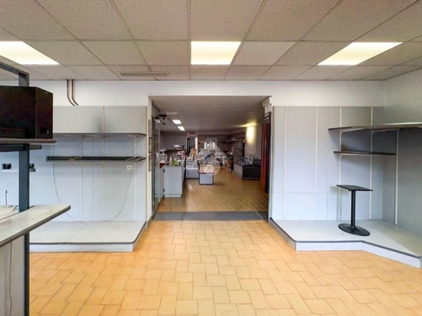 ufficio in vendita a Castelverde in zona Livrasco-Ossalengo