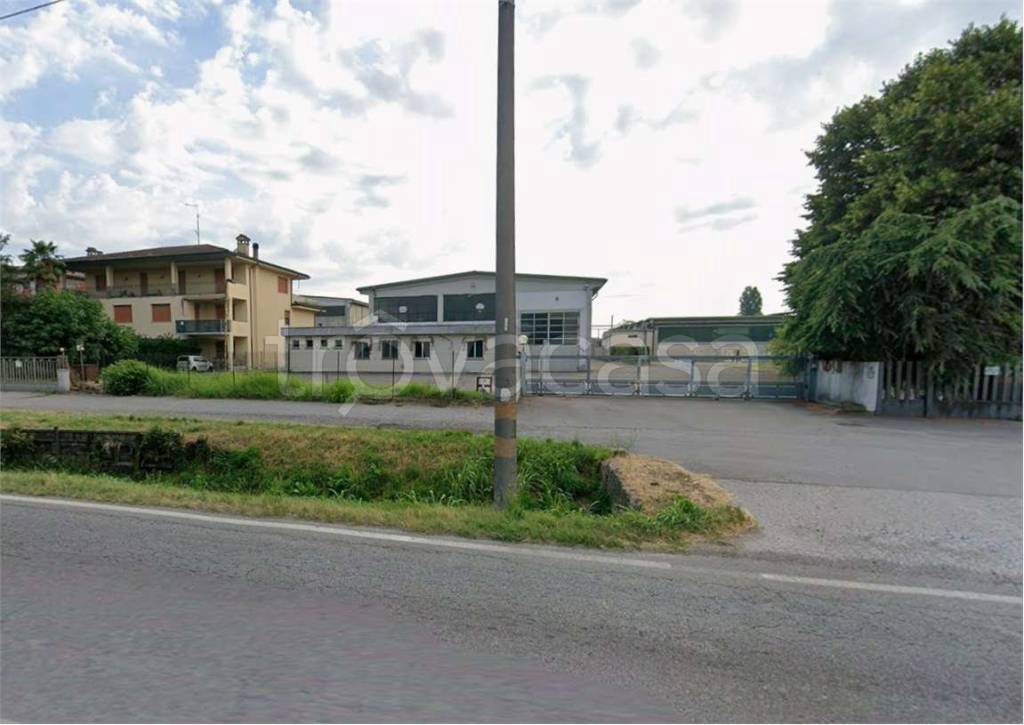 capannone in vendita a Castelverde in zona Livrasco-Ossalengo