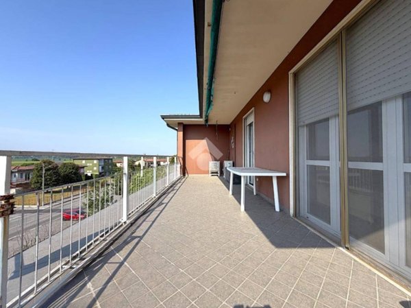 appartamento in vendita a Castelverde in zona Livrasco-Ossalengo