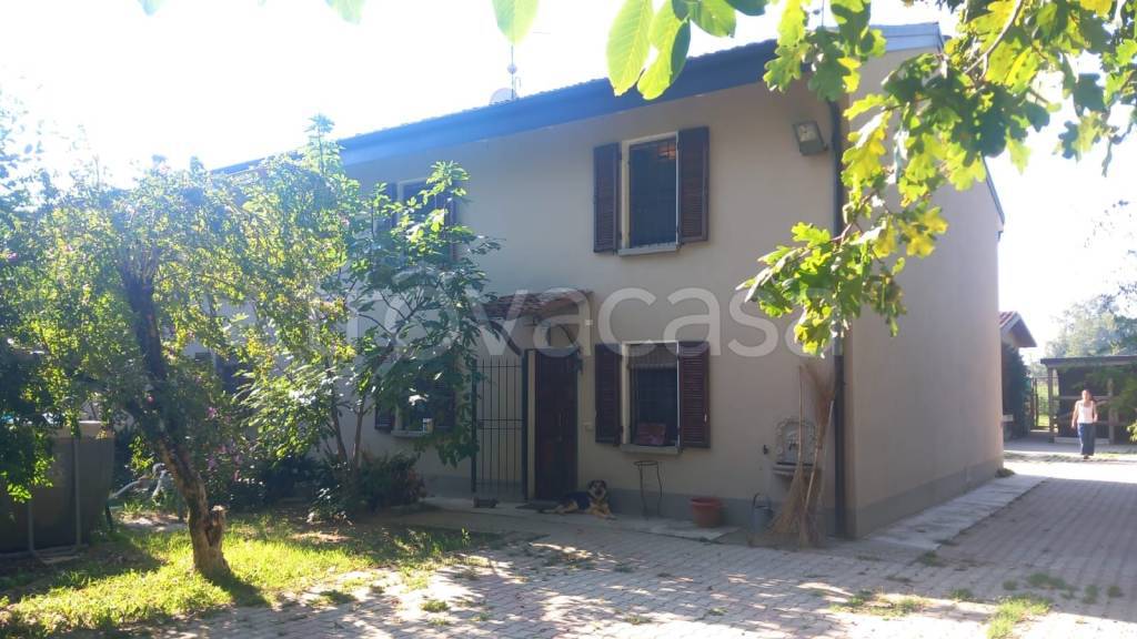 casa indipendente in vendita a Castelverde in zona San Martino in Beliseto