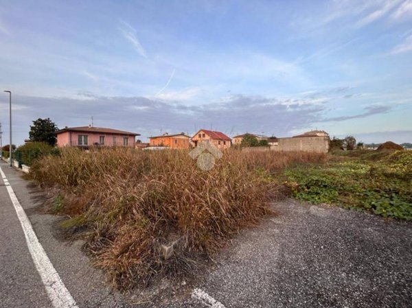 casa indipendente in vendita a Castelvisconti in zona Campagna