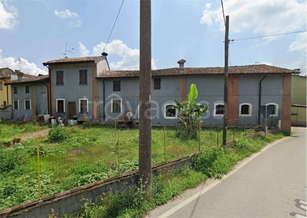 casa indipendente in vendita a Castelvisconti