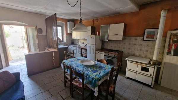 appartamento in vendita a Castelvisconti in zona Campagna