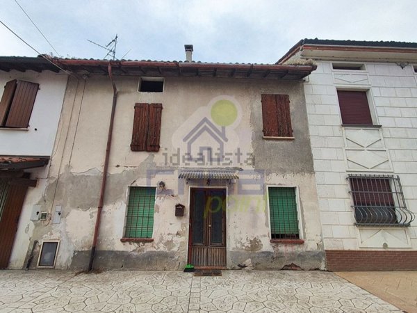 casa indipendente in vendita a Cella Dati