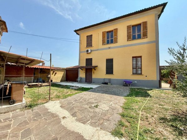 casa indipendente in vendita a Cella Dati