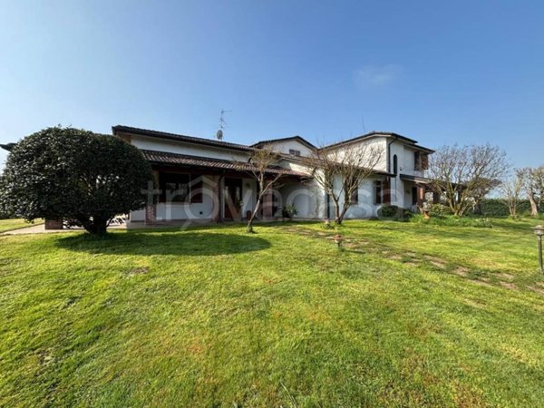 casa indipendente in vendita a Cella Dati