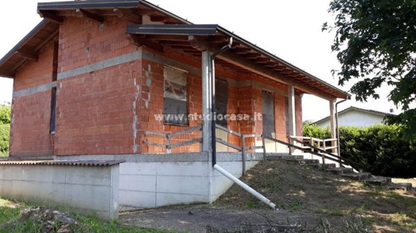casa indipendente in vendita a Chieve