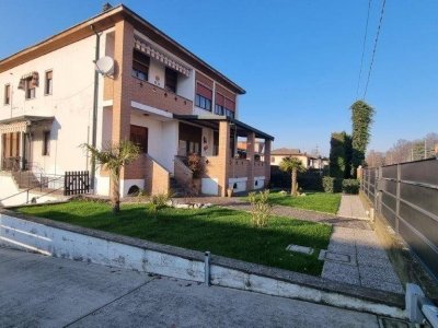 casa indipendente in vendita a Chieve